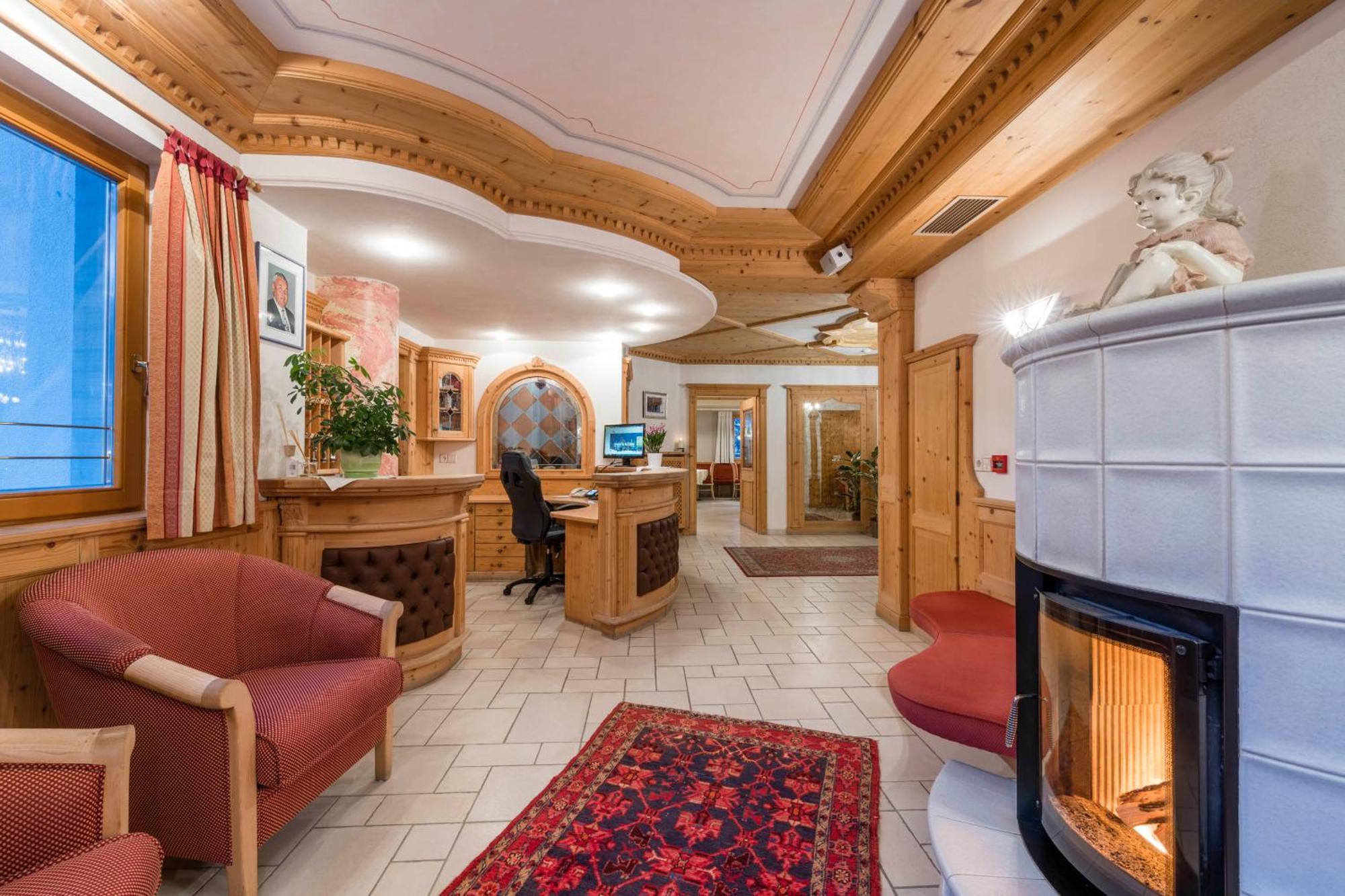 B&B Hotel Alpenrose Rooms & Apartments Valles Exterior photo