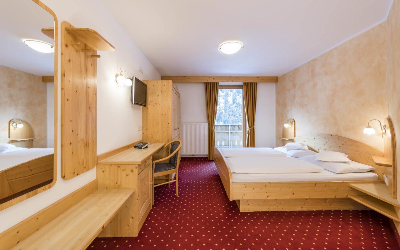 B&B Hotel Alpenrose Rooms & Apartments Valles Exterior photo